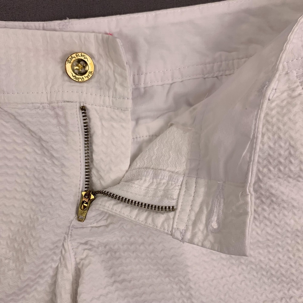 Lilly Pulitzer Callahan Shorts Womens 6 Resort White Seersucker Gold Button - Picture 3 of 15